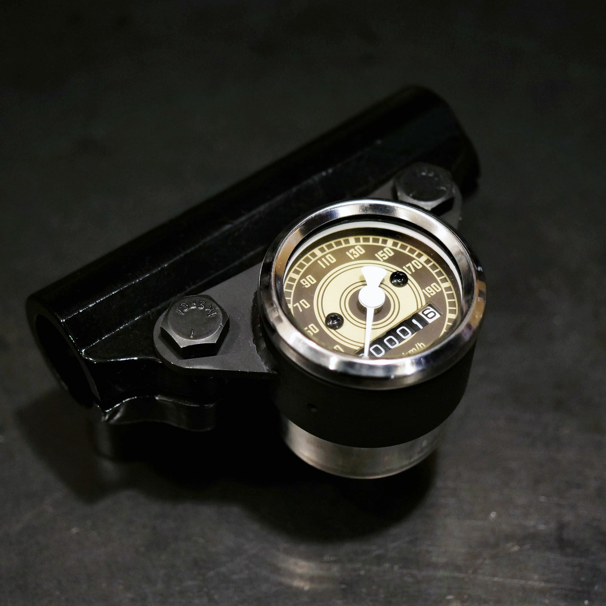 000000095512-01.jpg?size=l&w=