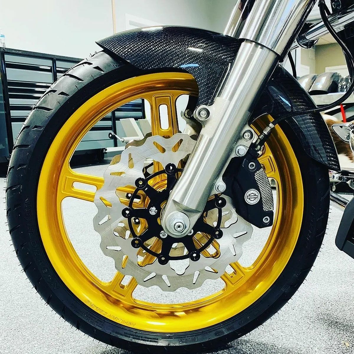 クラッシュバー用スライダー Santoro Fabworx |ハーレーパーツ専門店