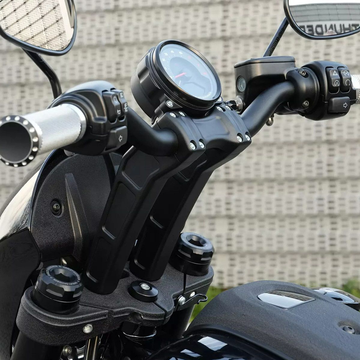 ハーレーハンドル用 Thunderbike ライザー