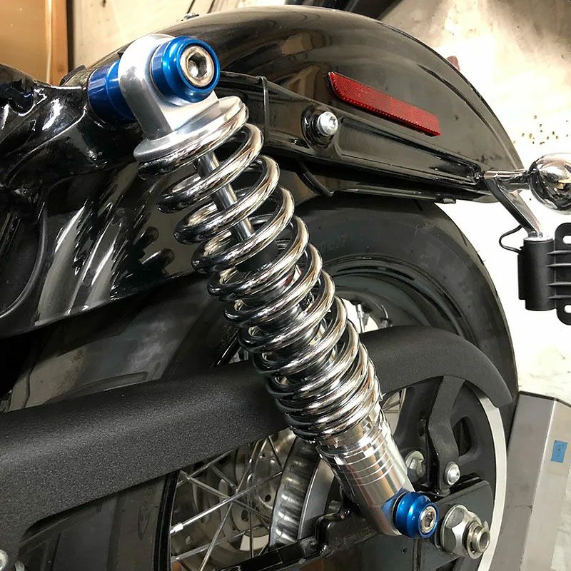 2006以降ダイナ リアショックマウントボルトカバー ブルー SANTORO