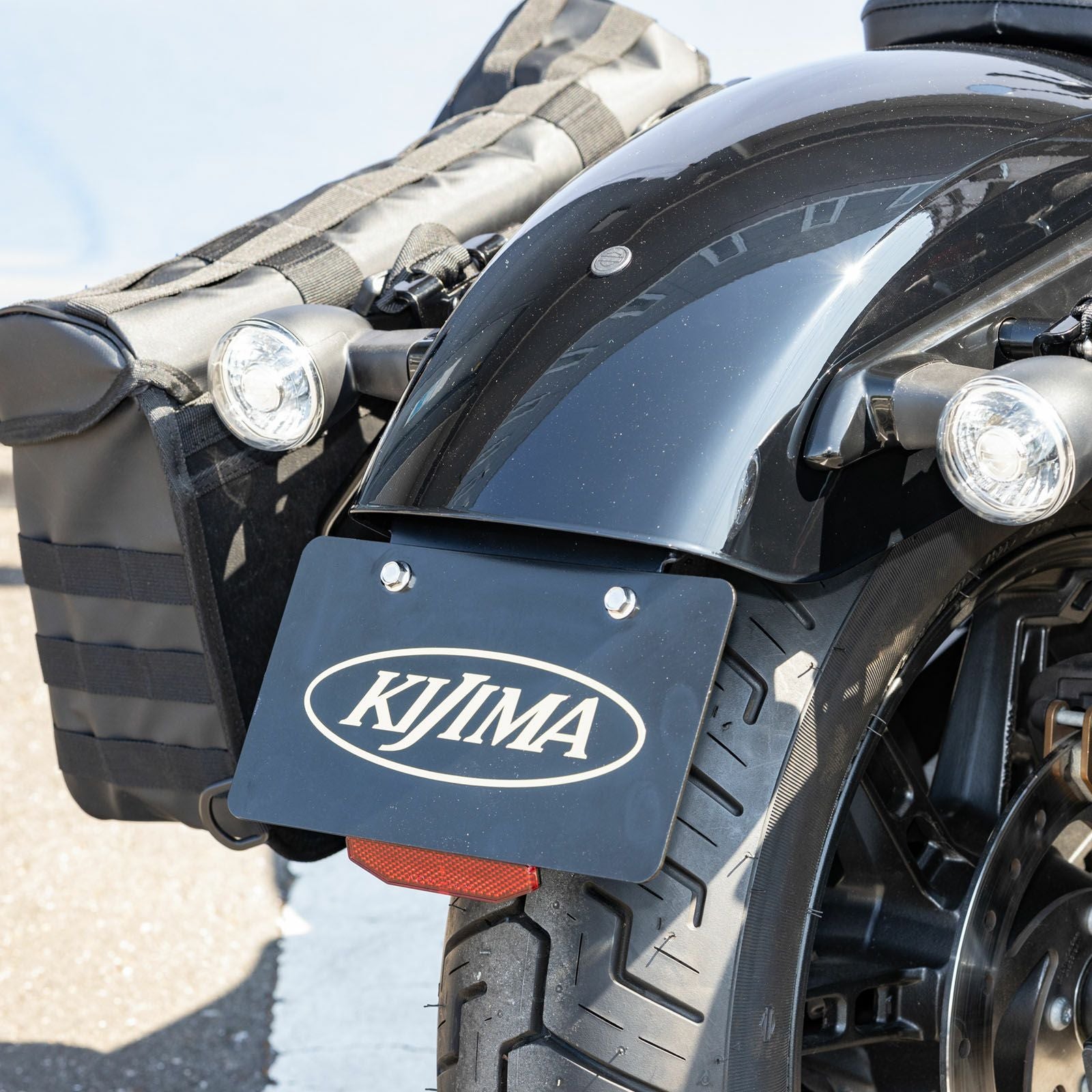 スペース　ポリッシュナンバー敷板とフェンダーレスブラケット KIJIMA ナイトスター用フェンダーレス ナンバーブラケット |ハーレー