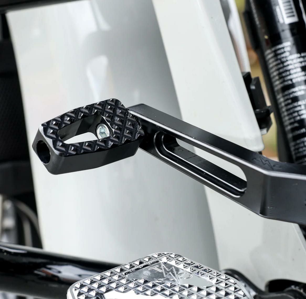 スラッシンサプライ(THRASHIN SUPPLY) アジャスタブルブレーキアーム用