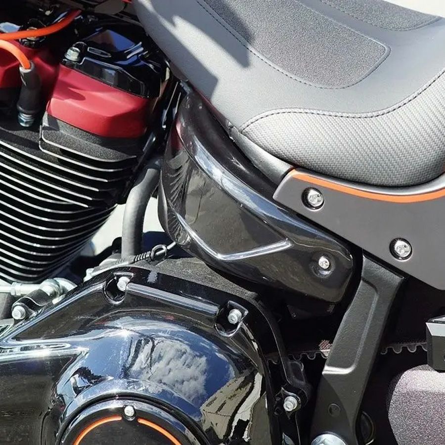 M8ソフテイル サイドカバーセット (リモートアジャスターノブ用