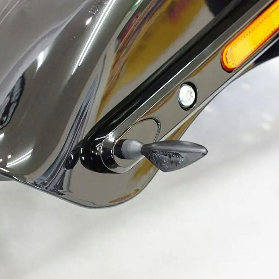 M8ソフテイル ブレイクアウト リアウィンカーマウントプレート